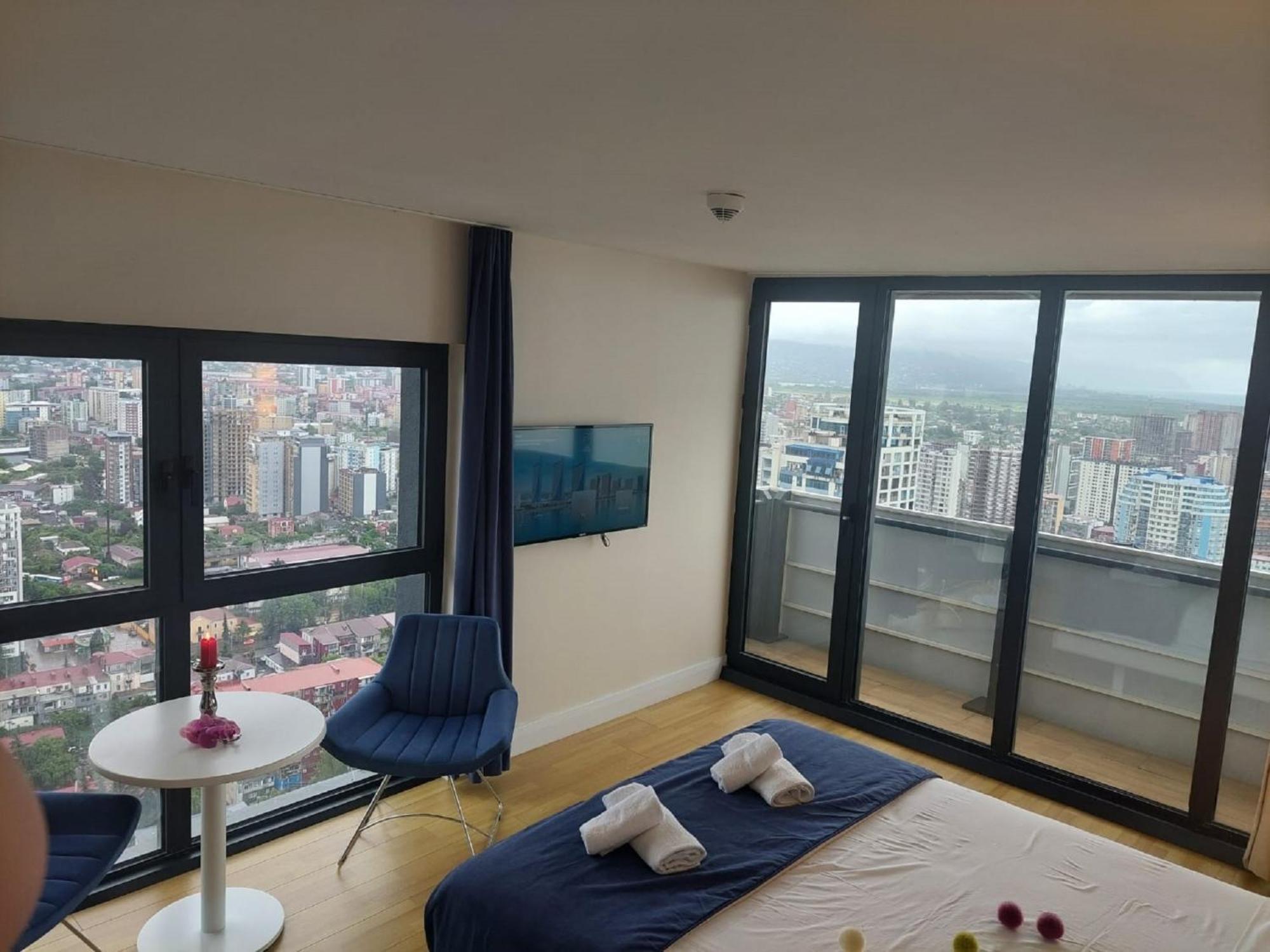 Holiday Point Orbi City Батуми Экстерьер фото