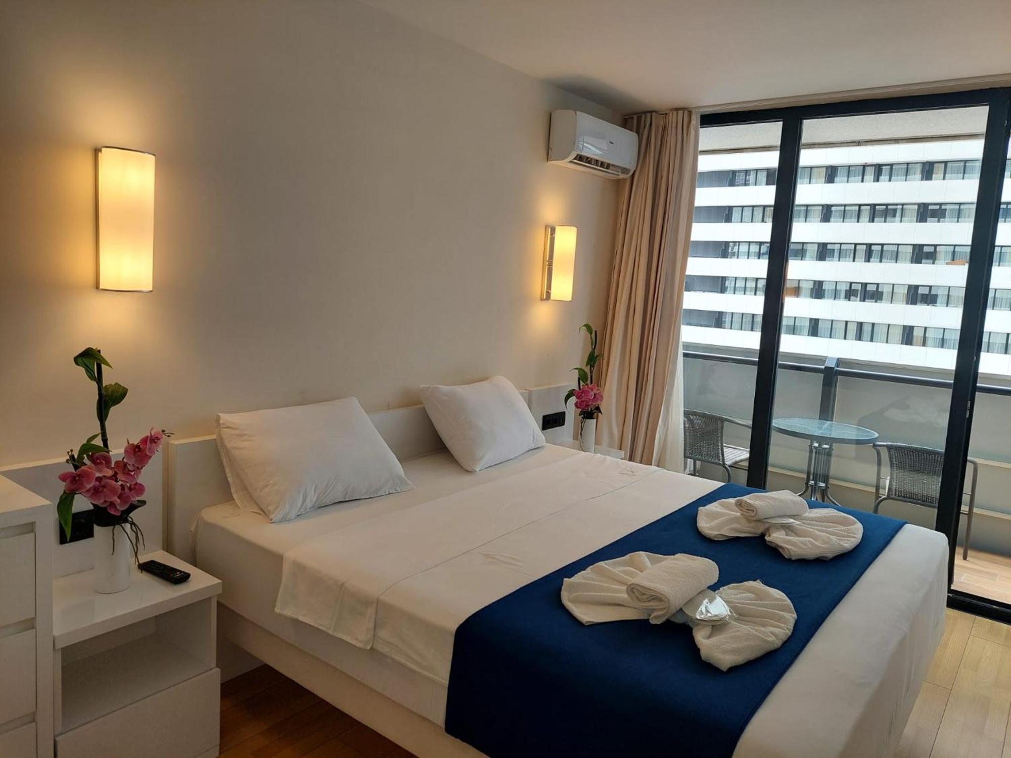 Holiday Point Orbi City Батуми Экстерьер фото