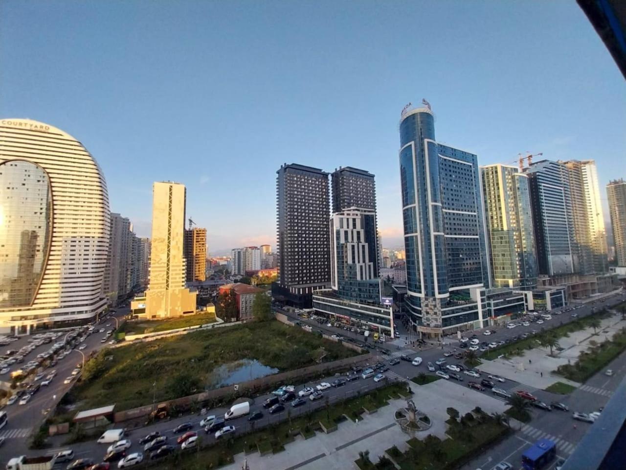 Holiday Point Orbi City Батуми Экстерьер фото
