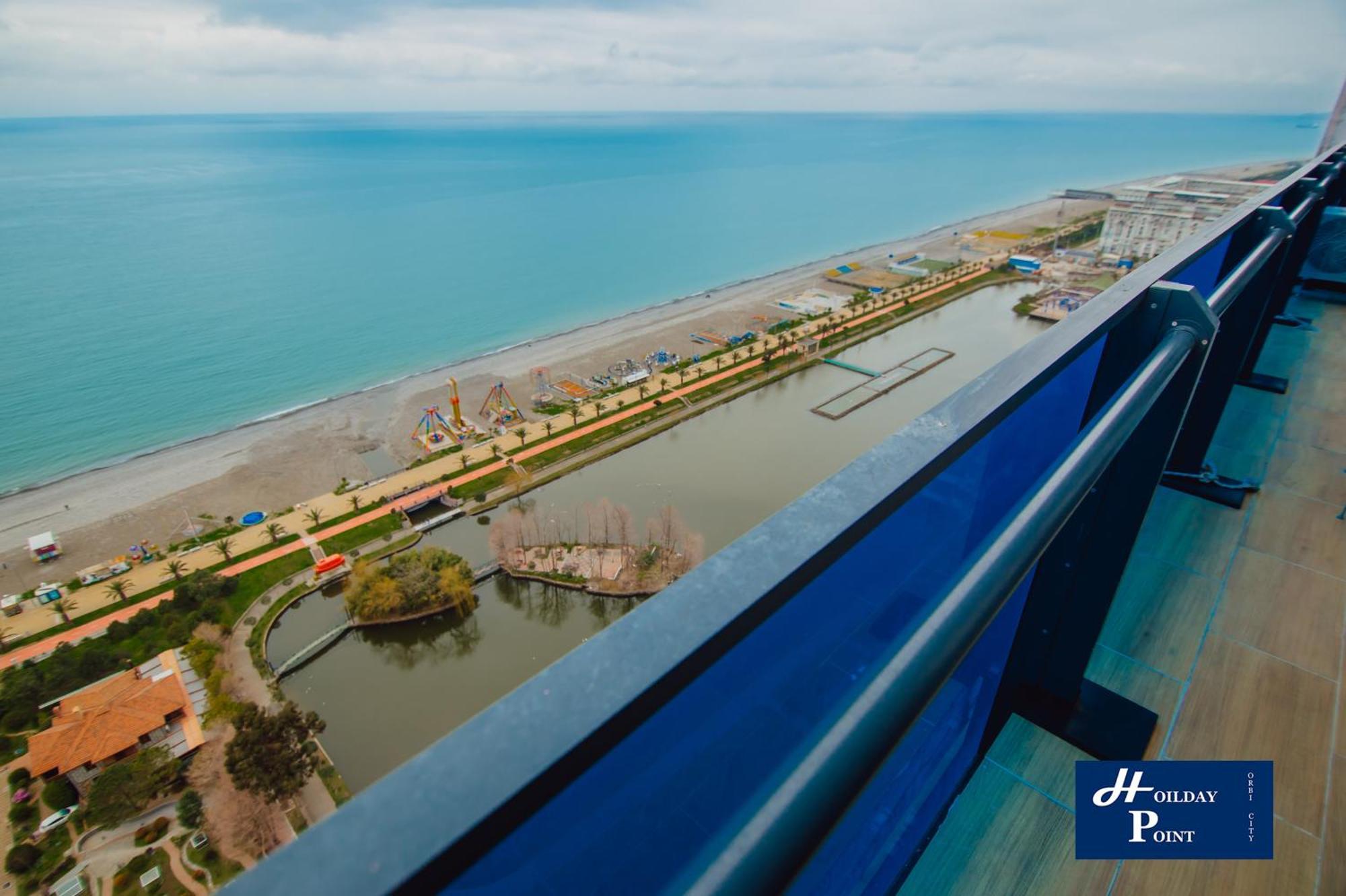 Holiday Point Orbi City Батуми Экстерьер фото